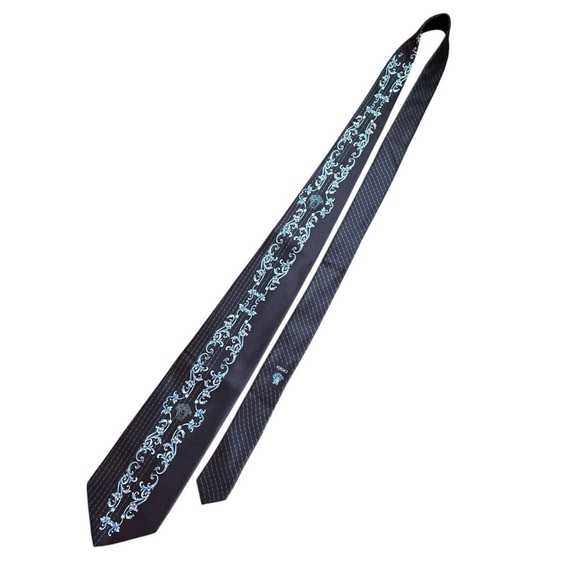 GIANNI VERSACE 90s Vintage Blue Monochromatic Medusa Silk Tie Made in Italy - Picture 8 of 11